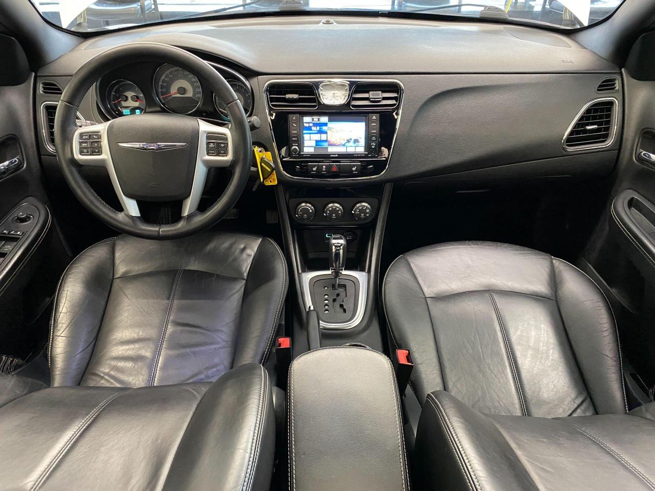2013 Chrysler 200 Limited 3.6L V6+New Tires+Brakes+Leather+Roof+ Photo75