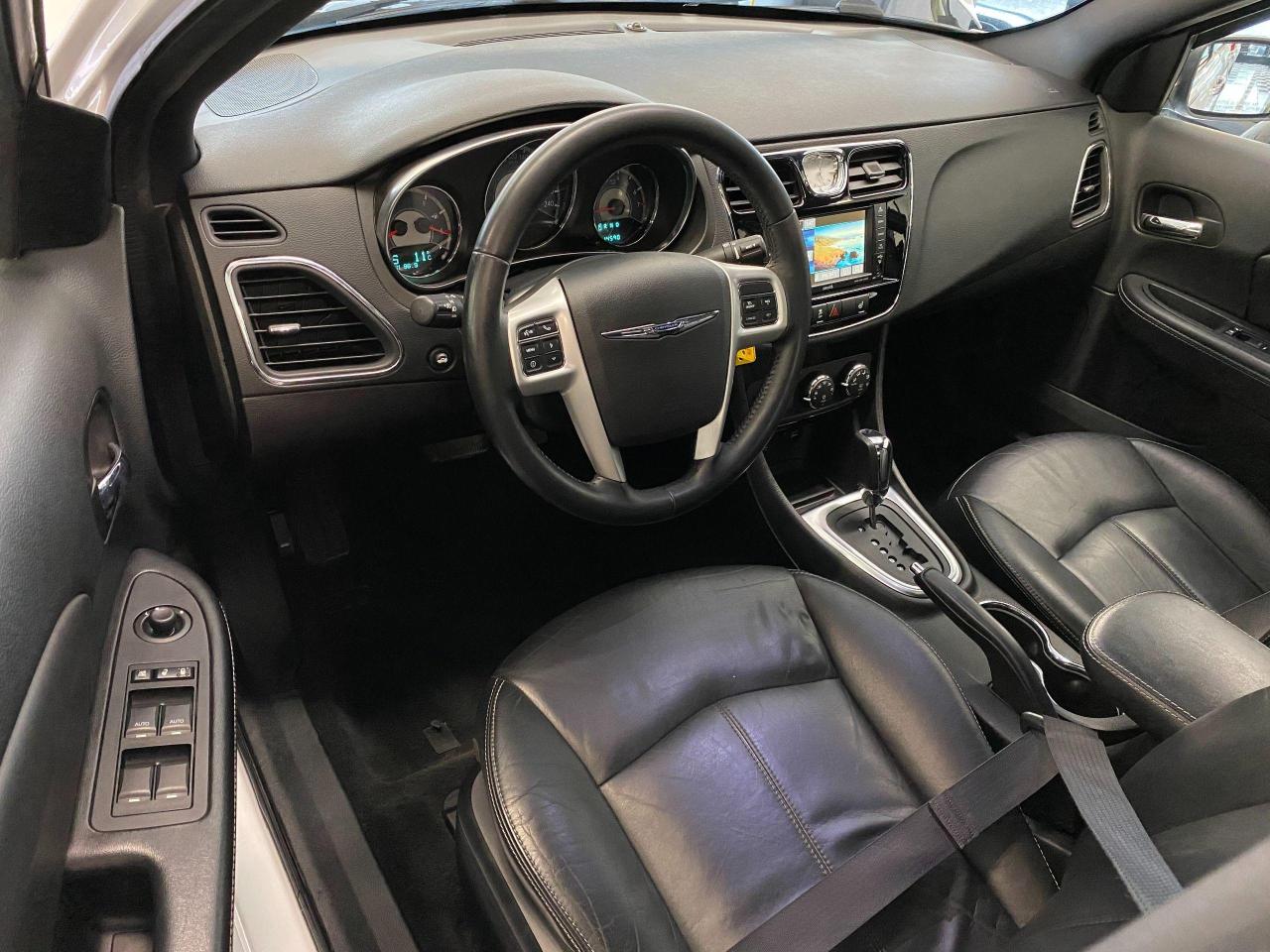 2013 Chrysler 200 Limited 3.6L V6+New Tires+Brakes+Leather+Roof+ Photo83