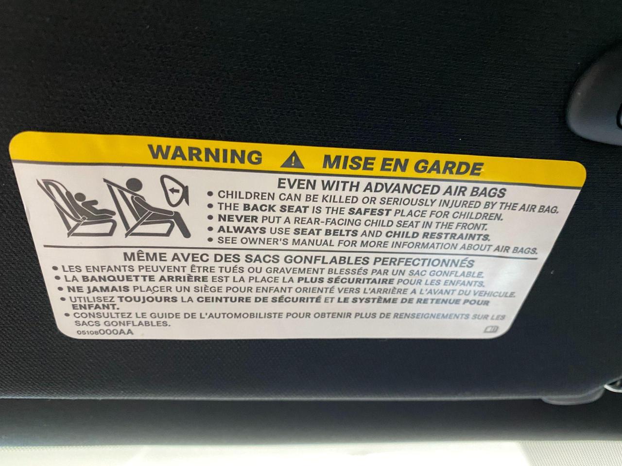 2013 Chrysler 200 Limited 3.6L V6+New Tires+Brakes+Leather+Roof+ - Photo #43