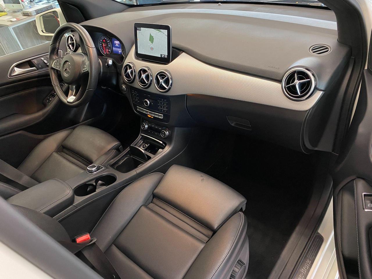 2017 Mercedes-Benz B-Class B250 4MATIC+PWR Seat+ApplePlay+Camera+CLEAN CARFAX - Photo #19