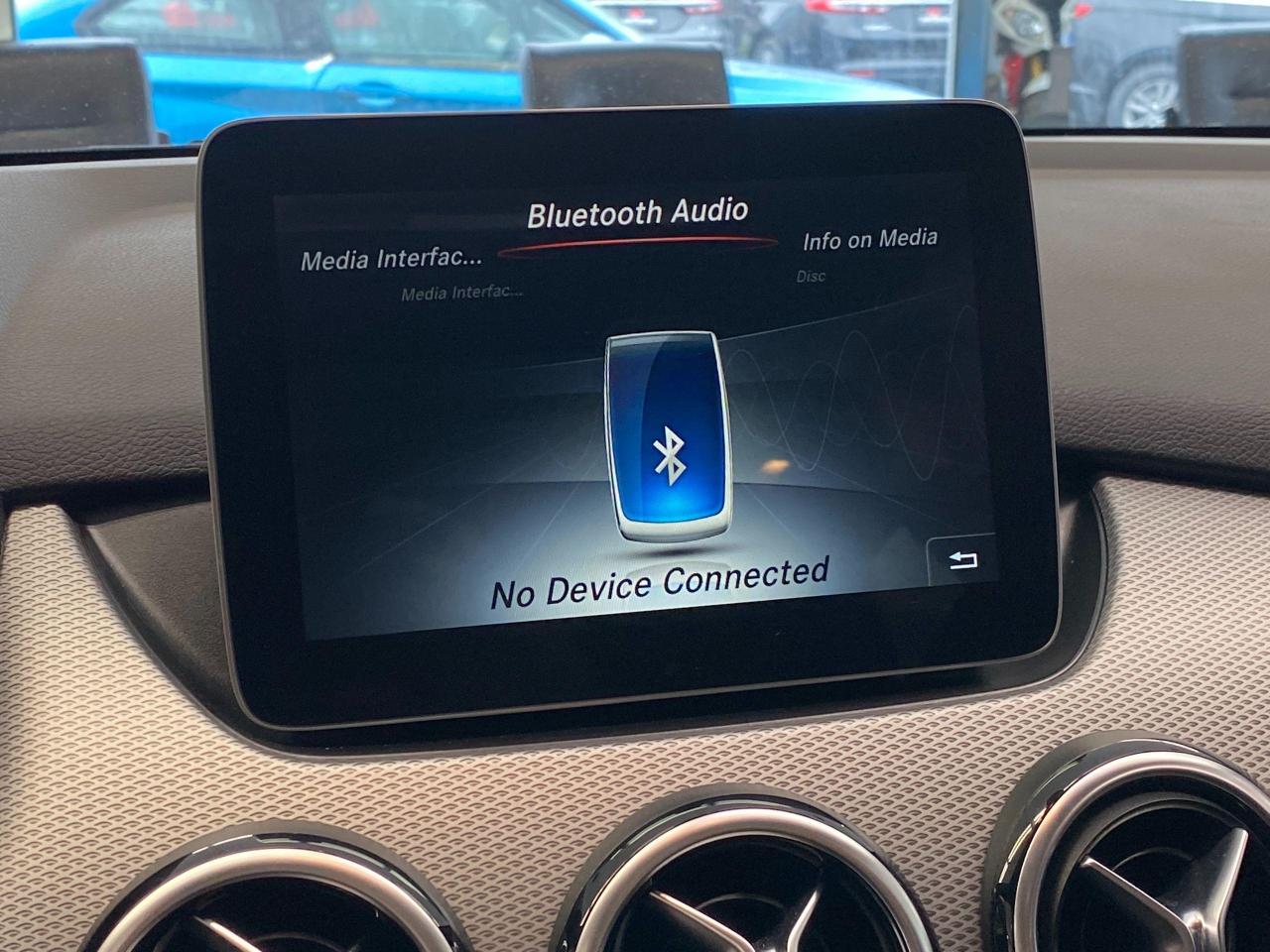 2017 Mercedes-Benz B-Class B250 4MATIC+PWR Seat+ApplePlay+Camera+CLEAN CARFAX - Photo #35