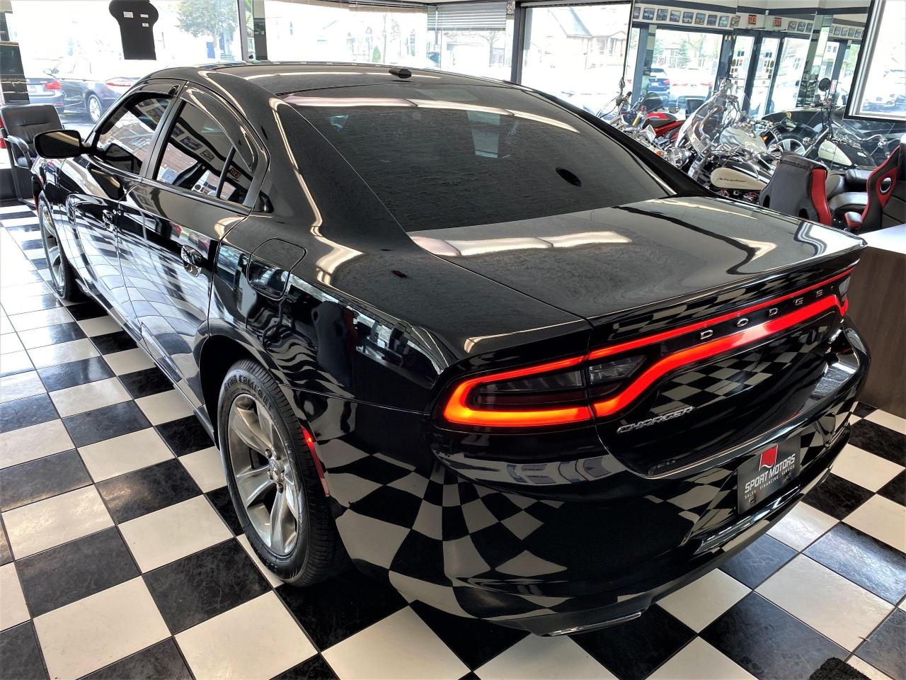 2016 Dodge Charger SXT 3.6L V6+New Tires & Brakes+Tinted+CLEAN CARFAX - Photo #2