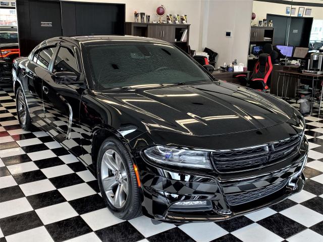 2016 Dodge Charger SXT 3.6L V6+New Tires & Brakes+Tinted+CLEAN CARFAX Photo5