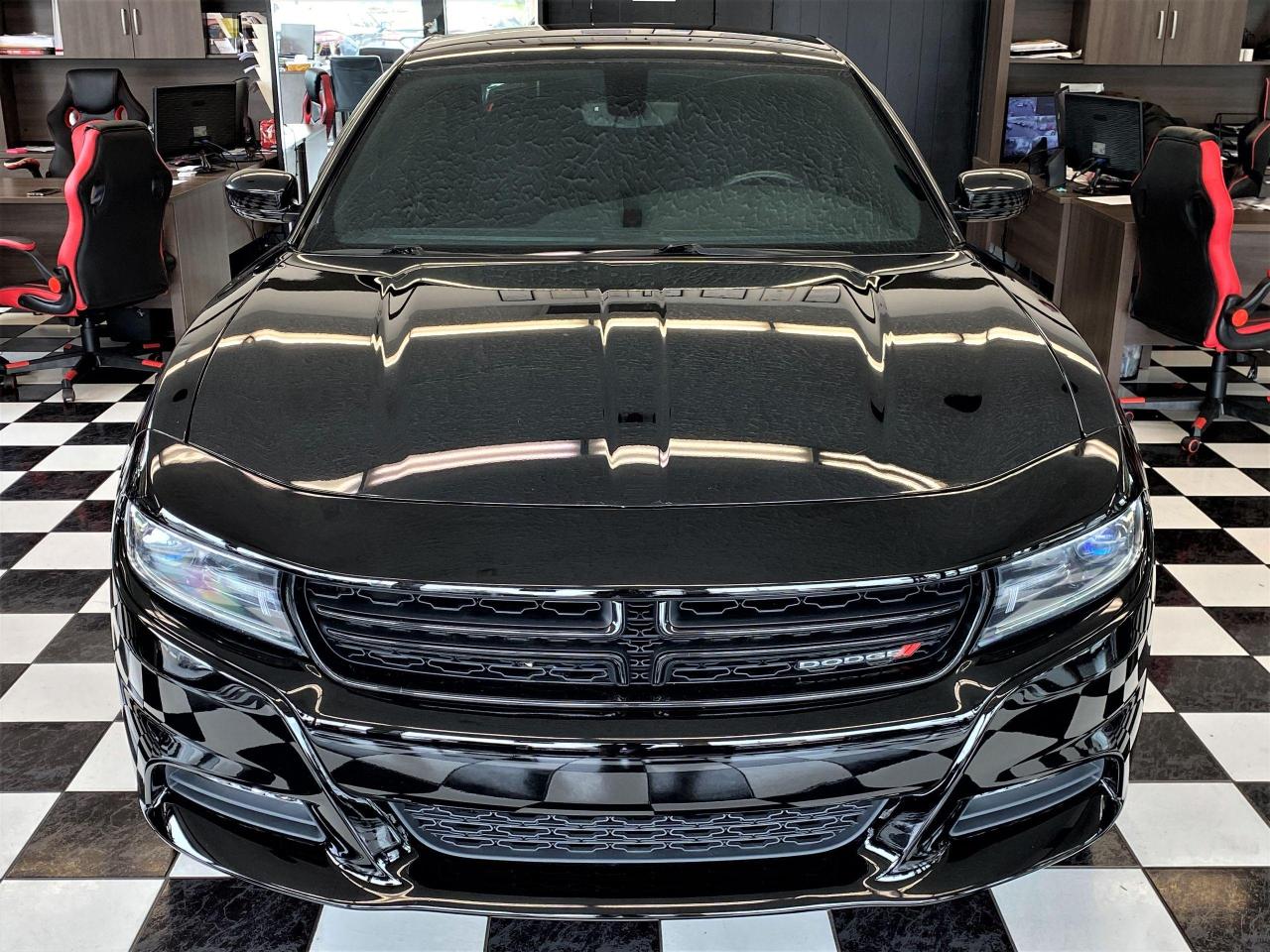 2016 Dodge Charger SXT 3.6L V6+New Tires & Brakes+Tinted+CLEAN CARFAX - Photo #6