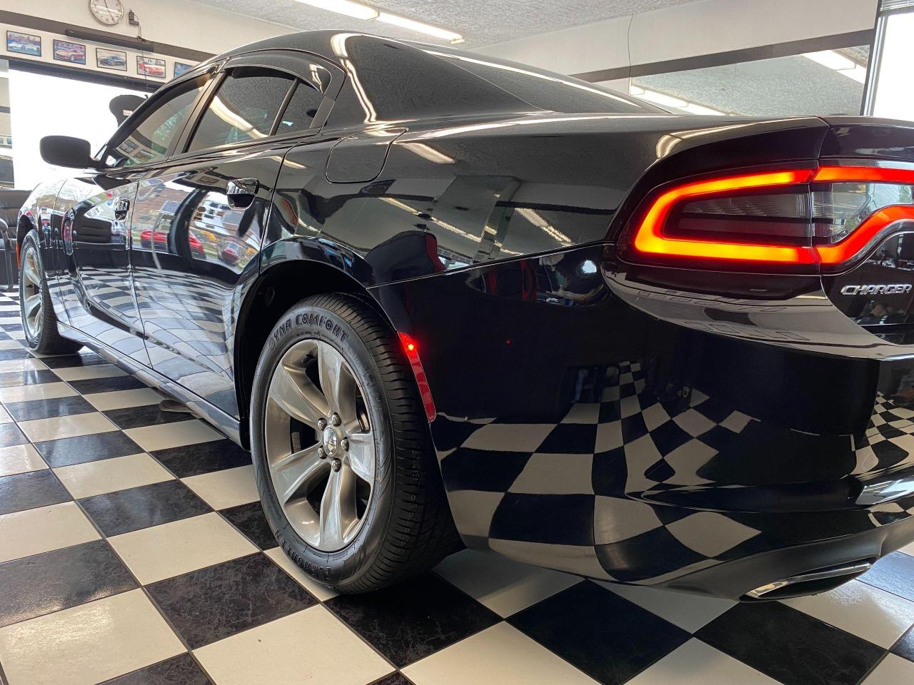 2016 Dodge Charger SXT 3.6L V6+New Tires & Brakes+Tinted+CLEAN CARFAX - Photo #39