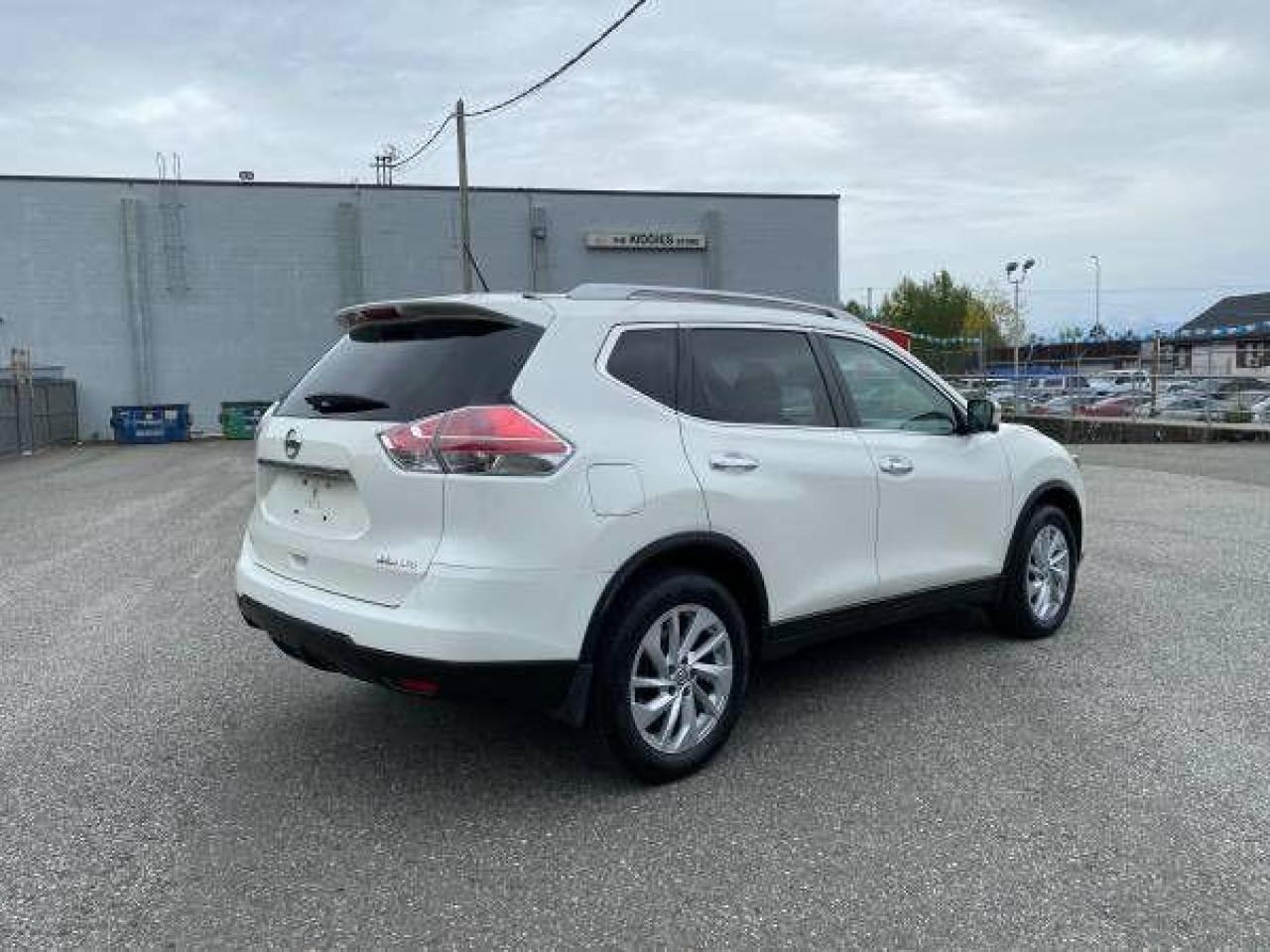 2016 Nissan Rogue SL - Photo #7
