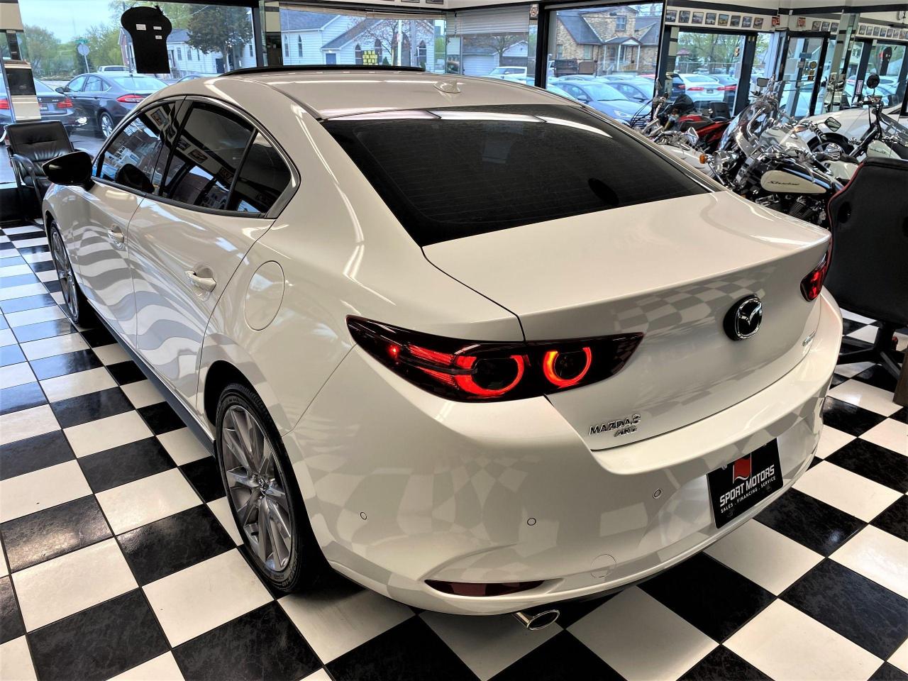 2019 Mazda MAZDA3 GT AWD+Roof+ApplePlay+HUD+BlindSpot+CLEAN CARFAX - Photo #2