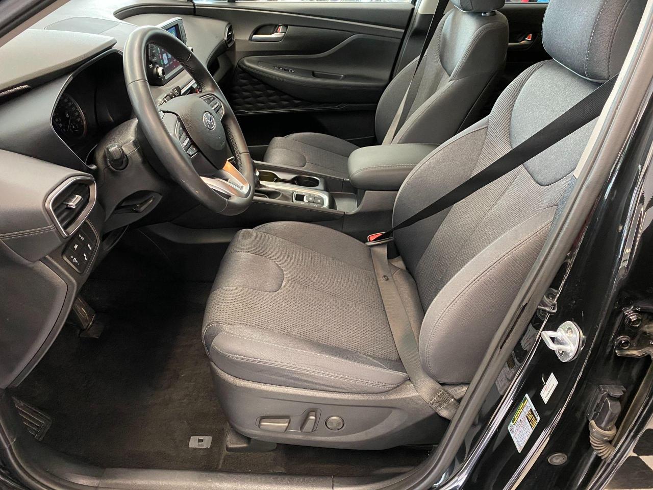 2019 Hyundai Santa Fe Preferred AWD+ApplePlay+BlindSpot+CLEAN CARFAX - Photo #18