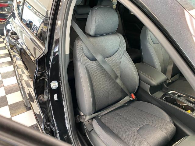 2019 Hyundai Santa Fe Preferred AWD+ApplePlay+BlindSpot+CLEAN CARFAX Photo22