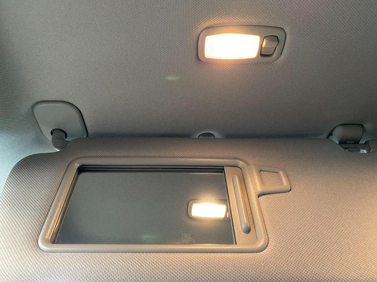 2019 Hyundai Santa Fe Preferred AWD+ApplePlay+BlindSpot+CLEAN CARFAX - Photo #48