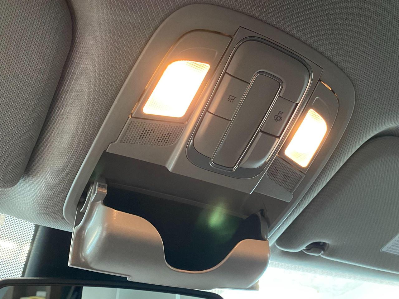 2019 Hyundai Santa Fe Preferred AWD+ApplePlay+BlindSpot+CLEAN CARFAX - Photo #50