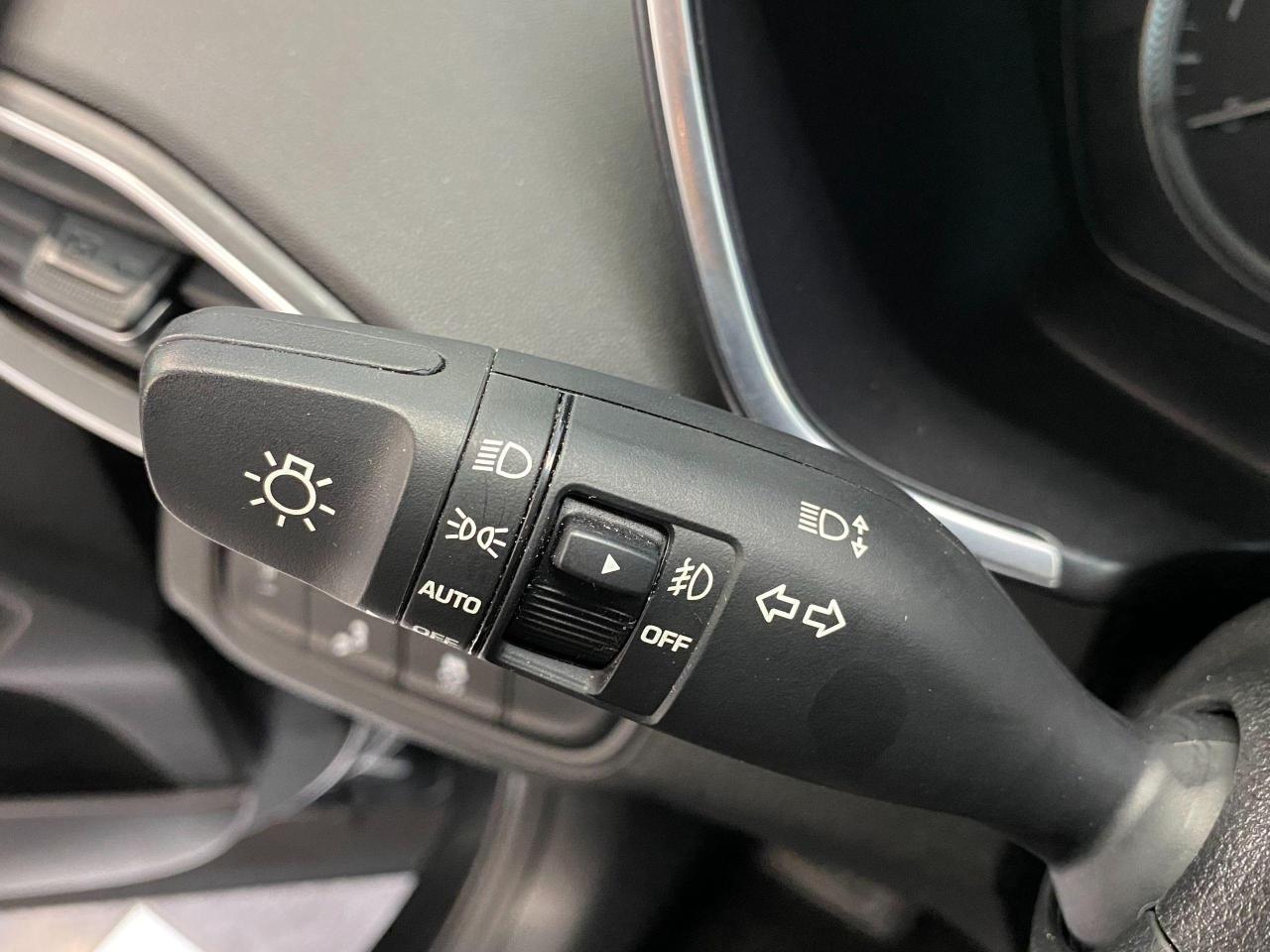 2019 Hyundai Santa Fe Preferred AWD+ApplePlay+BlindSpot+CLEAN CARFAX - Photo #56