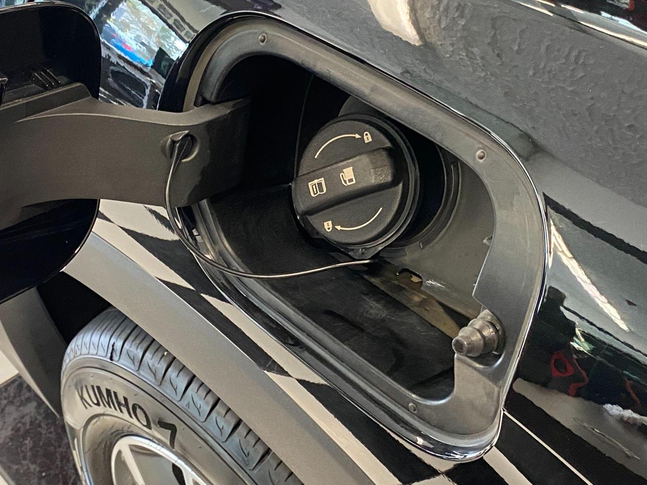 2019 Hyundai Santa Fe Preferred AWD+ApplePlay+BlindSpot+CLEAN CARFAX - Photo #71