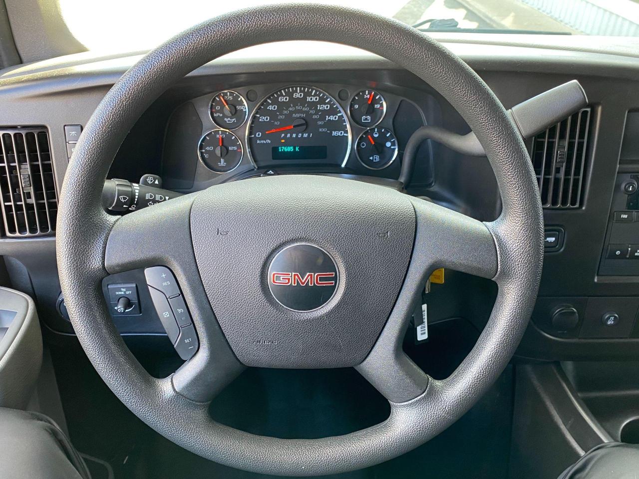 2019 GMC Savana 2500 Cargo 6.0L V8+Camera+CLEAN CARFAX - Photo #7