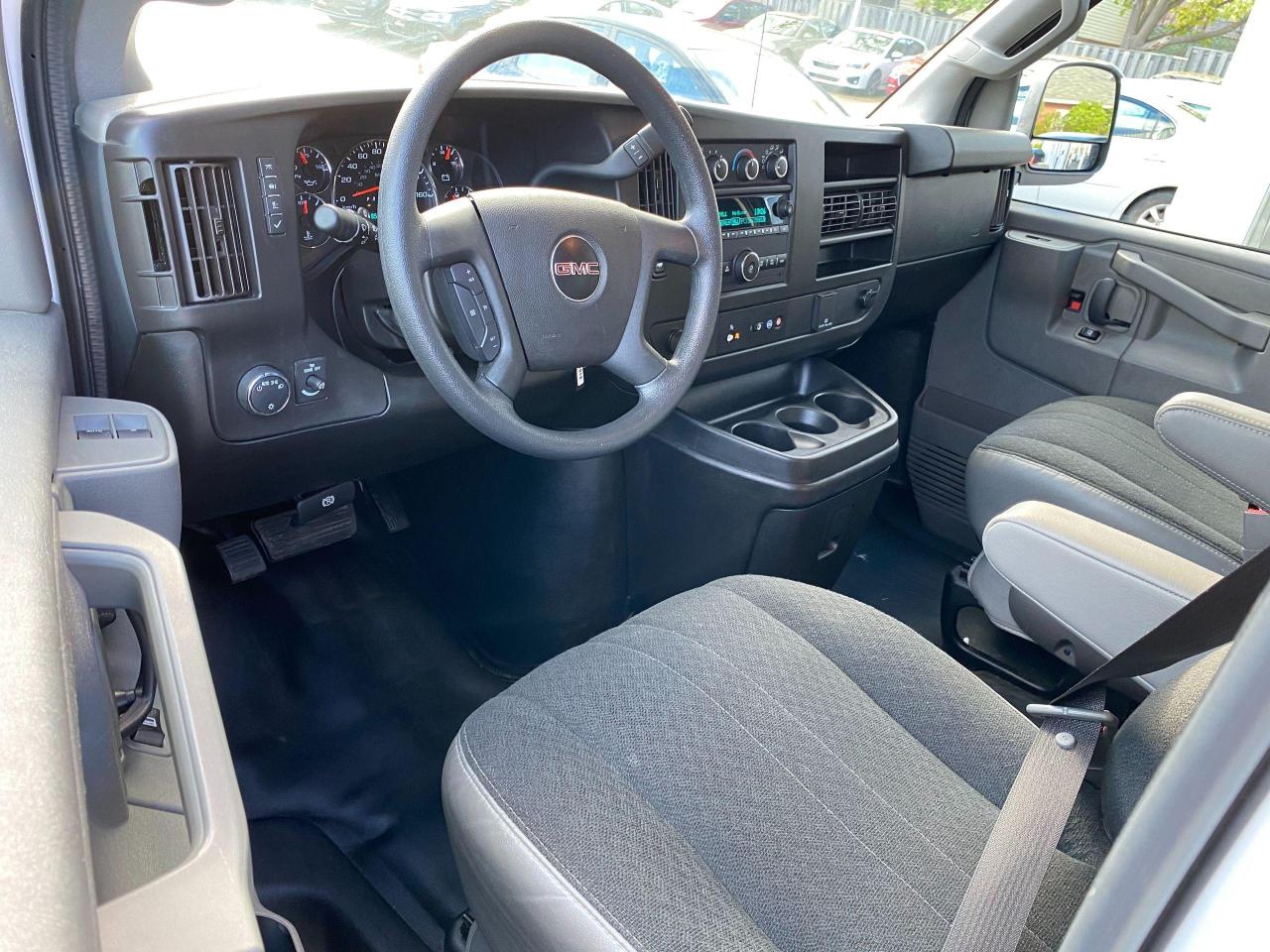 2019 GMC Savana 2500 Cargo 6.0L V8+Camera+CLEAN CARFAX - Photo #15