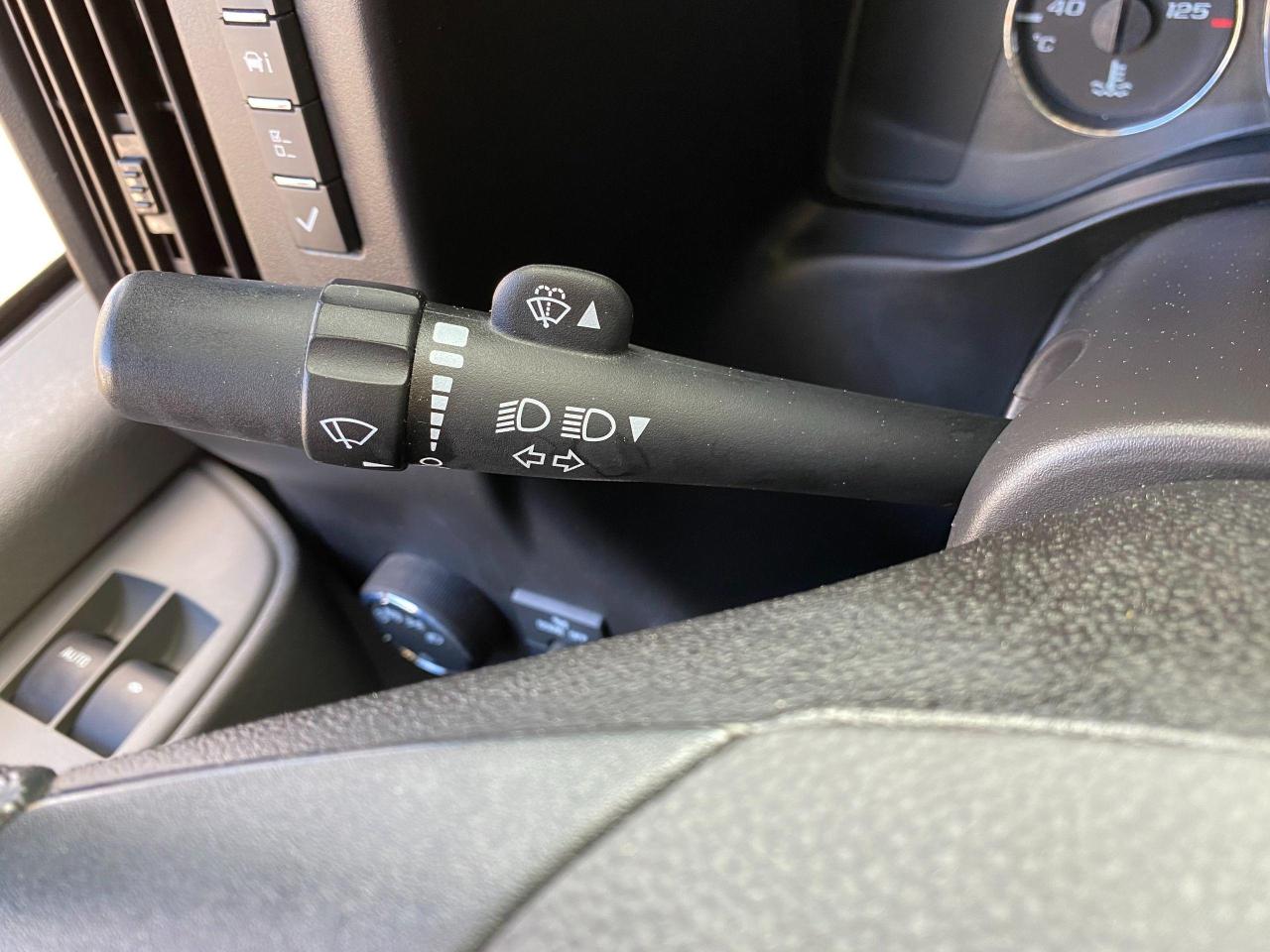 2019 GMC Savana 2500 Cargo 6.0L V8+Camera+CLEAN CARFAX - Photo #29