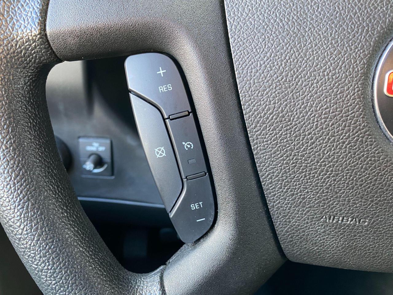 2019 GMC Savana 2500 Cargo 6.0L V8+Camera+CLEAN CARFAX - Photo #35