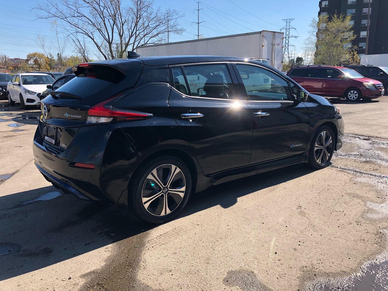 2018 Nissan Leaf Top of the Line SL • Low Mileage • No Accidents! Photo
