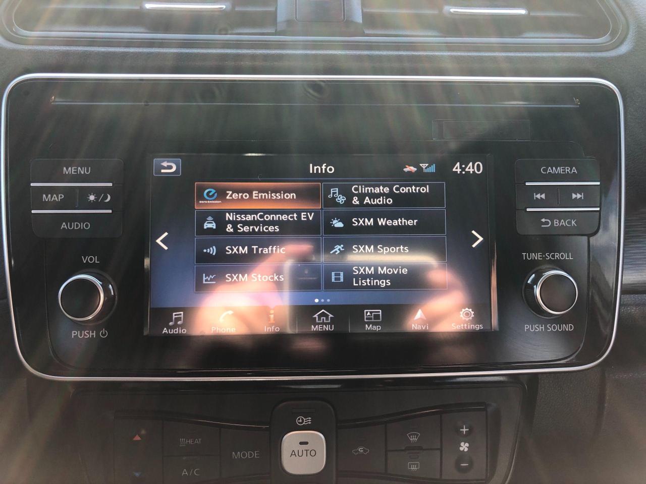 2018 Nissan Leaf Top of the Line SL • Low Mileage • No Accidents! - Photo #17