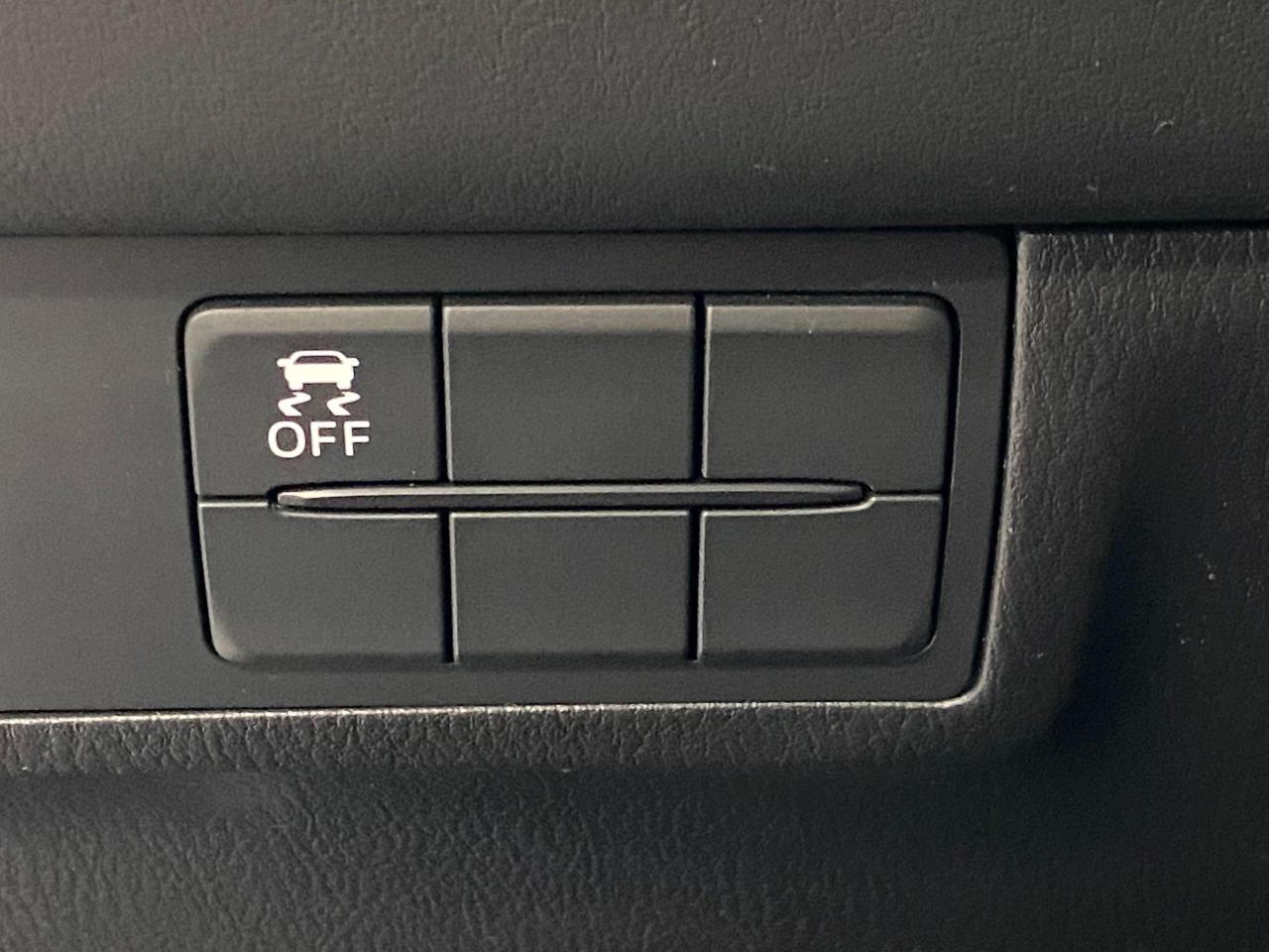 2018 Mazda MAZDA6 GS+Camera+Heated Seats+Push Start+CLEAN CARFAX - Photo #55