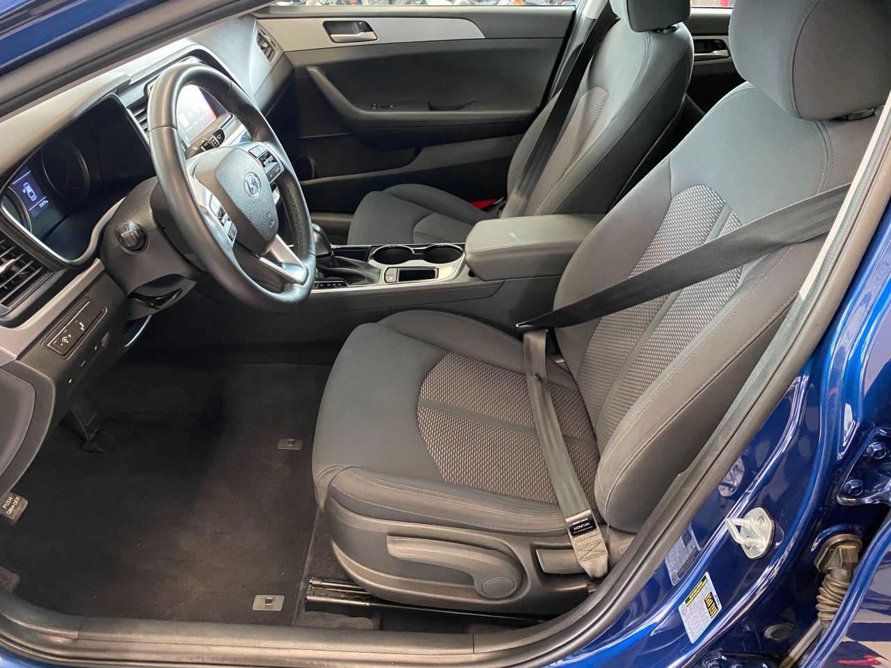 2019 Hyundai Sonata Essential+ApplePlay+Camera+BlindSpot+CLEAN CARFAX - Photo #19