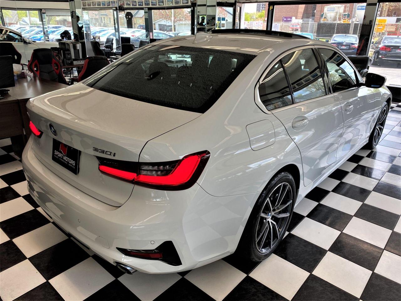 2019 BMW 3 Series 330i xDrive+ApplePlay+LaneKeep+PDC+CLEAN CARFAX - Photo #4