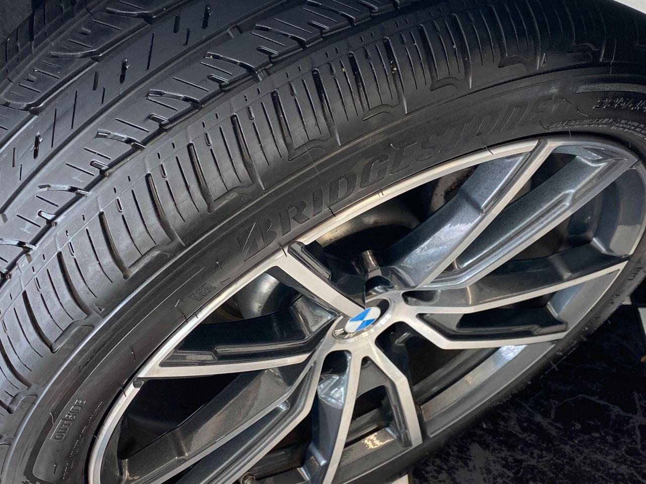 2019 BMW 3 Series 330i xDrive+ApplePlay+LaneKeep+PDC+CLEAN CARFAX - Photo #12