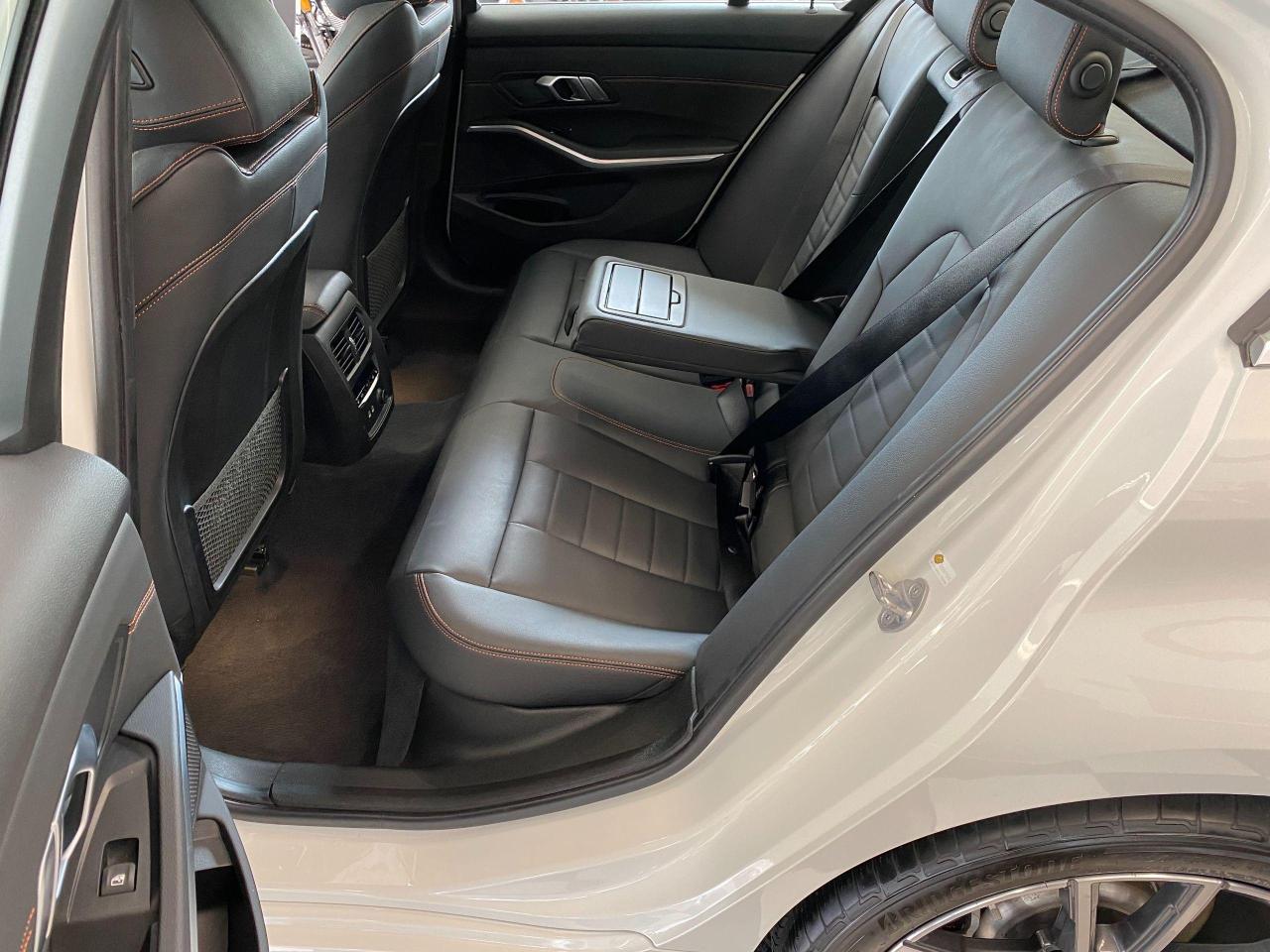 2019 BMW 3 Series 330i xDrive+ApplePlay+LaneKeep+PDC+CLEAN CARFAX - Photo #29