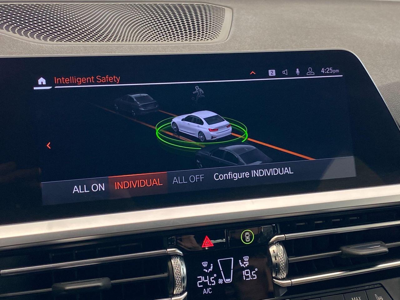 2019 BMW 3 Series 330i xDrive+ApplePlay+LaneKeep+PDC+CLEAN CARFAX - Photo #47