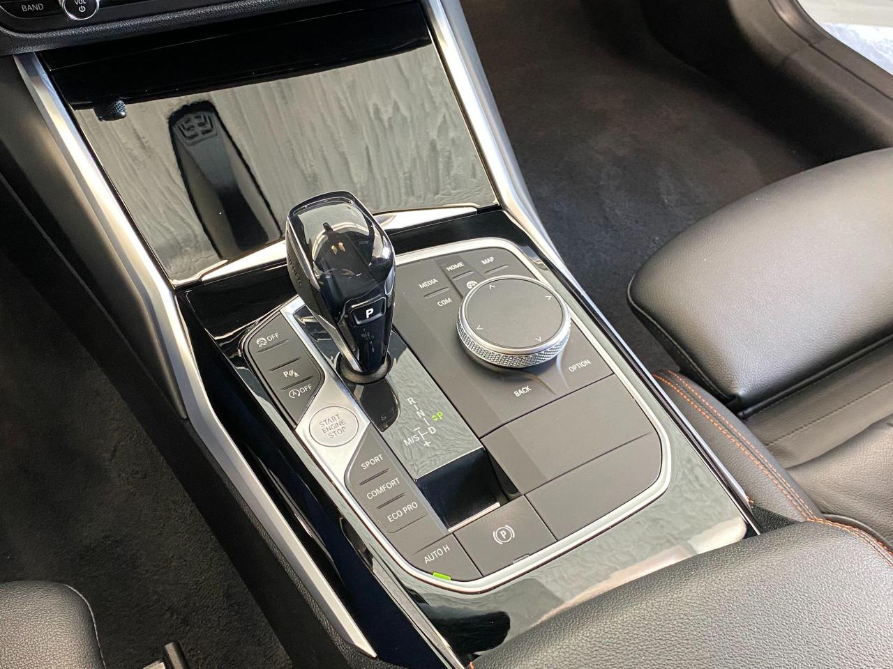 2019 BMW 3 Series 330i xDrive+ApplePlay+LaneKeep+PDC+CLEAN CARFAX - Photo #49