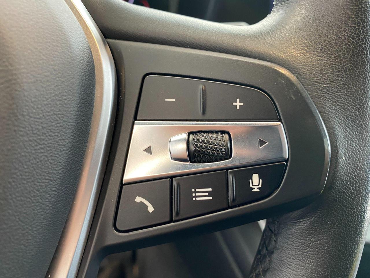 2019 BMW 3 Series 330i xDrive+ApplePlay+LaneKeep+PDC+CLEAN CARFAX - Photo #64