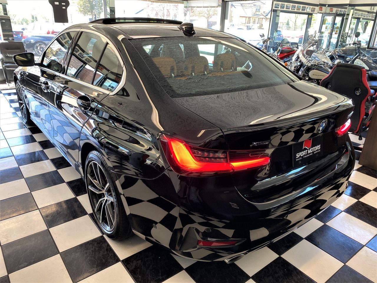 2019 BMW 3 Series 330i xDrive+3D Camera+LaneKeep+PDC+CLEAN CARFAX - Photo #2
