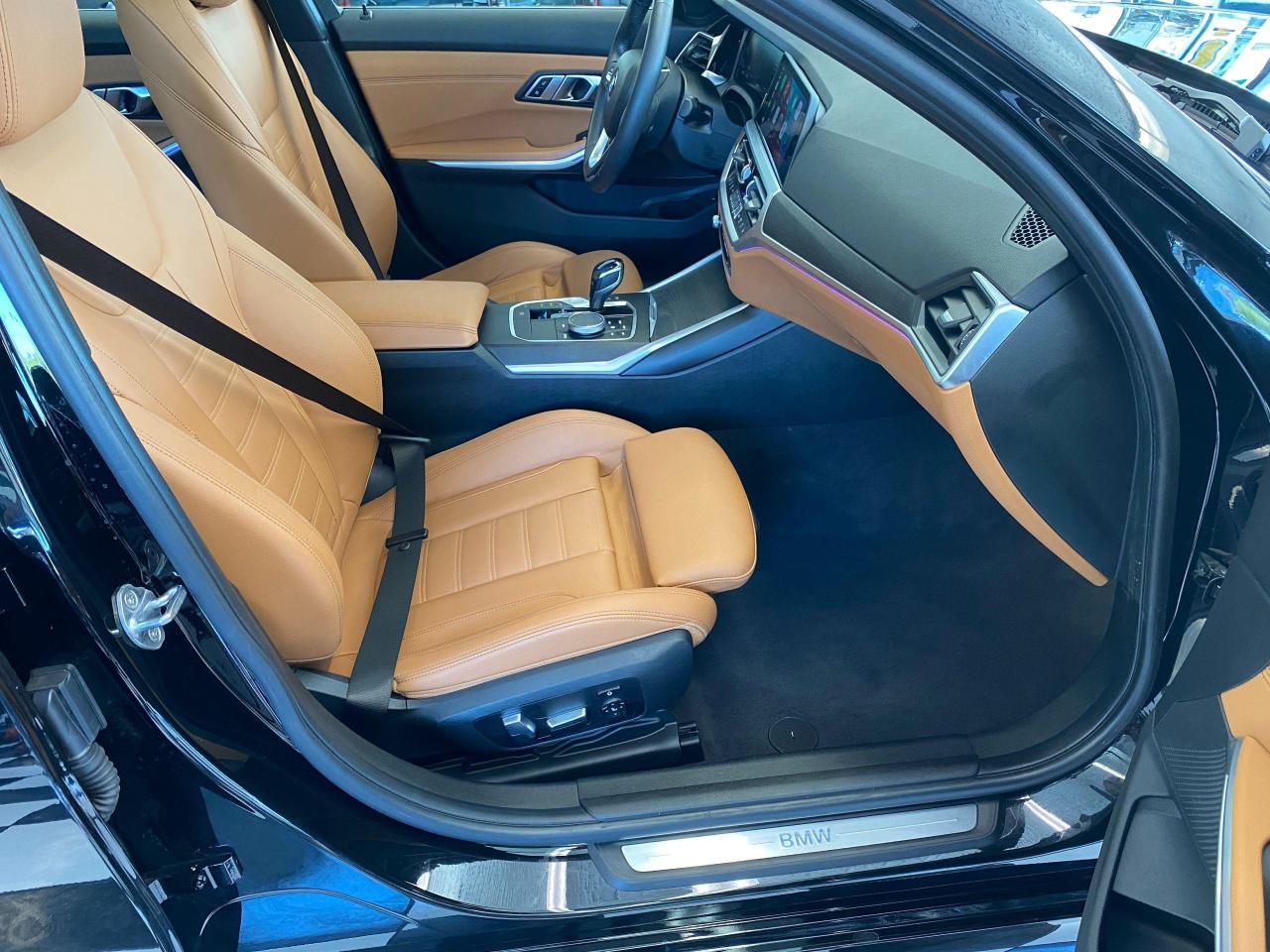 2019 BMW 3 Series 330i xDrive+3D Camera+LaneKeep+PDC+CLEAN CARFAX Photo104