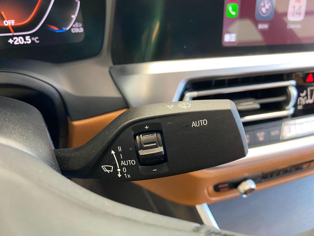 2019 BMW 3 Series 330i xDrive+3D Camera+LaneKeep+PDC+CLEAN CARFAX Photo144