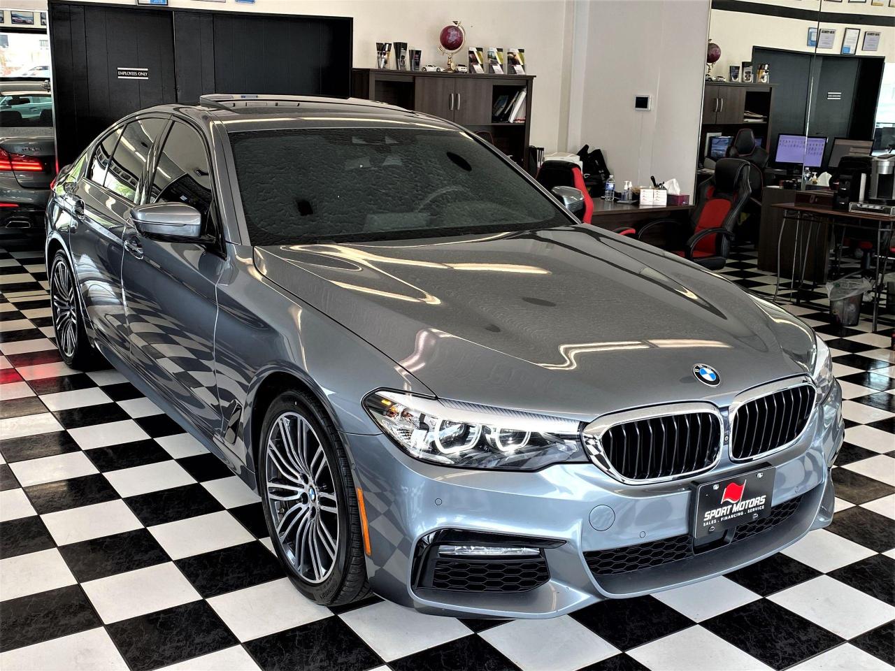 2017 BMW 5 Series 530i xDrive+MPKG+TECH+AdaptiveCruise+ACCIDENT FREE Photo81