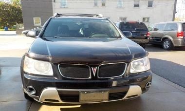 2009 Pontiac Torrent Base - Photo #2