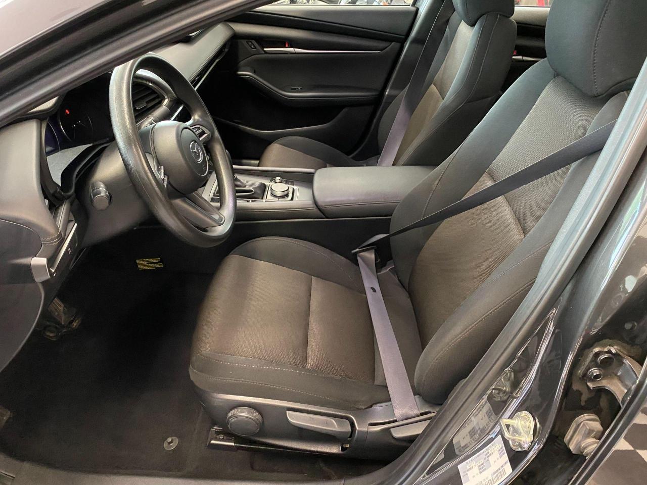 2019 Mazda MAZDA3 GX SKYACTIV+BlindSpot+Camera+ApplePlay+CLEANCARFAX - Photo #19