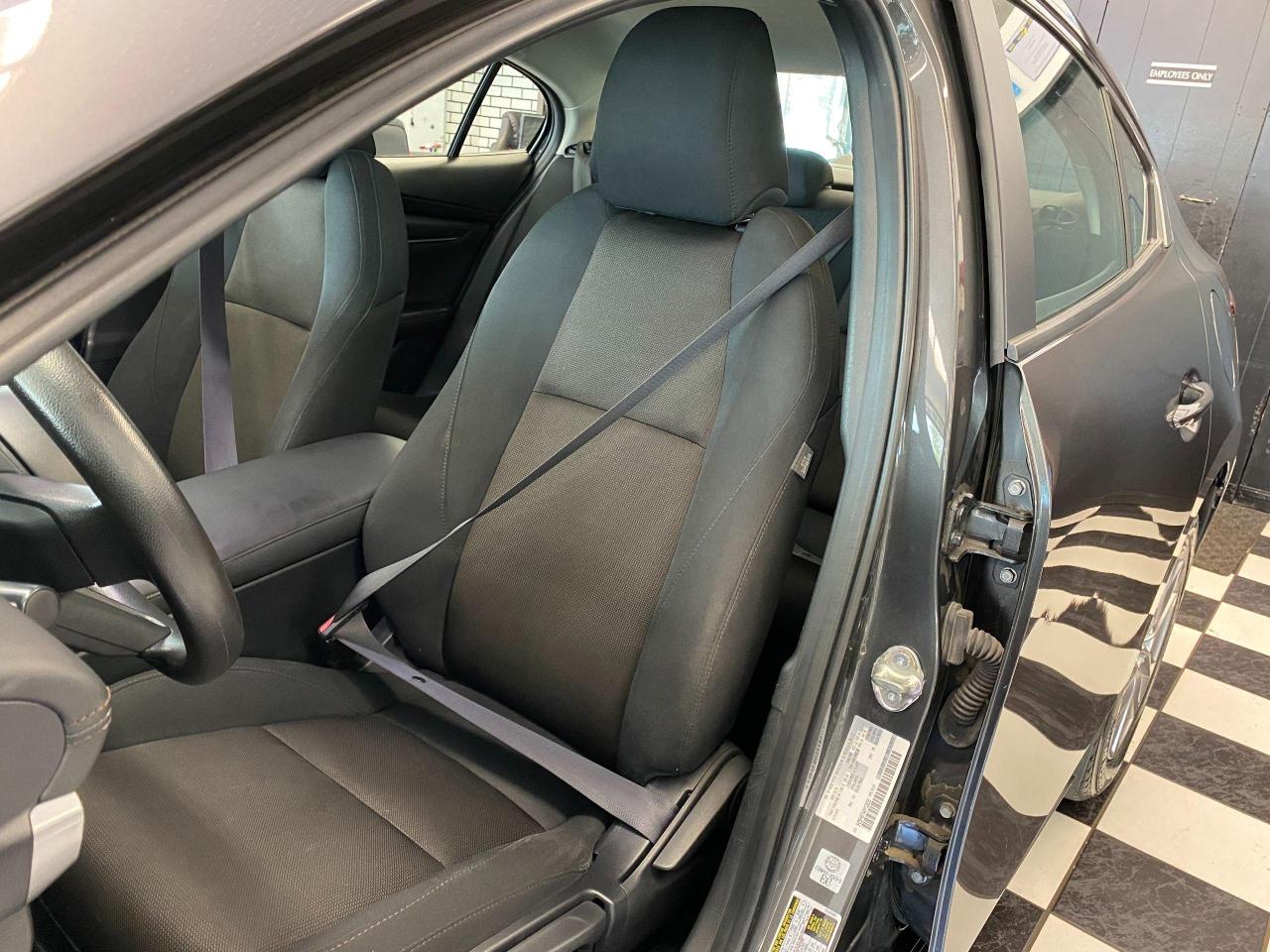 2019 Mazda MAZDA3 GX SKYACTIV+BlindSpot+Camera+ApplePlay+CLEANCARFAX - Photo #20