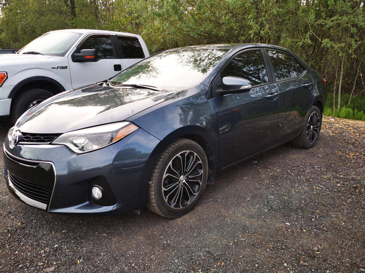 2015 Toyota Corolla S - Photo #2