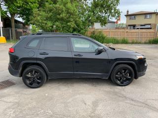 2016 Jeep Cherokee Altitude - Photo #4