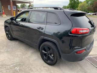 2016 Jeep Cherokee Altitude - Photo #11