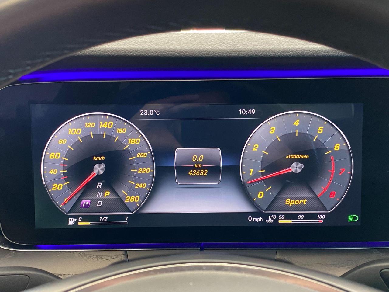 2017 Mercedes-Benz E-Class E400 AMG PKG+PDC+360 Camera+ApplePlay+CLEAN CARFAX - Photo #17