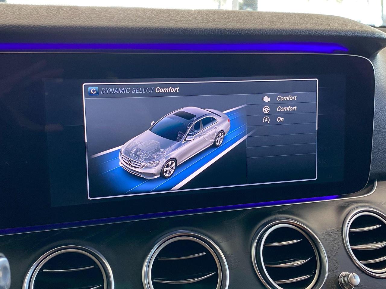2017 Mercedes-Benz E-Class E400 AMG PKG+PDC+360 Camera+ApplePlay+CLEAN CARFAX - Photo #42