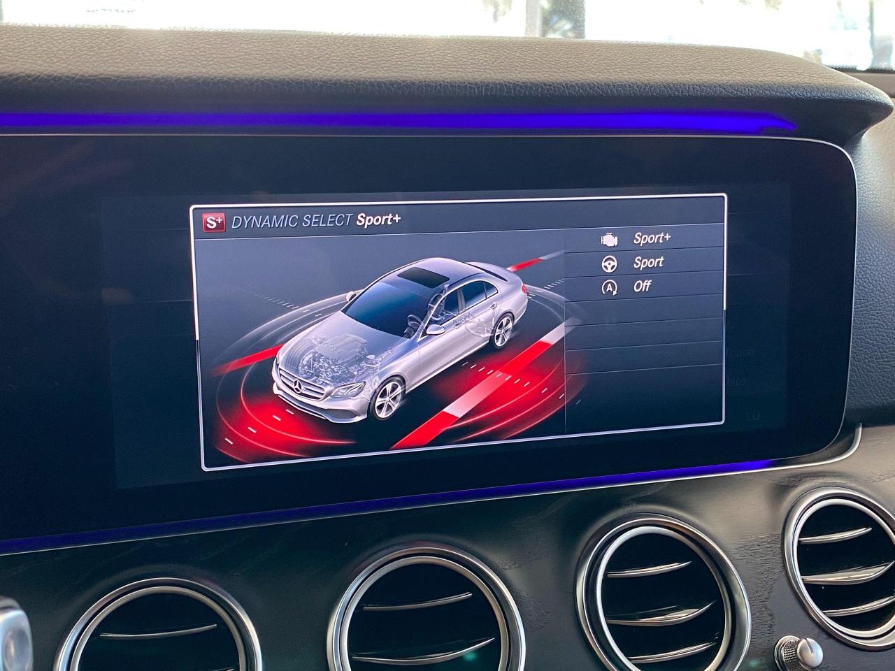 2017 Mercedes-Benz E-Class E400 AMG PKG+PDC+360 Camera+ApplePlay+CLEAN CARFAX - Photo #44