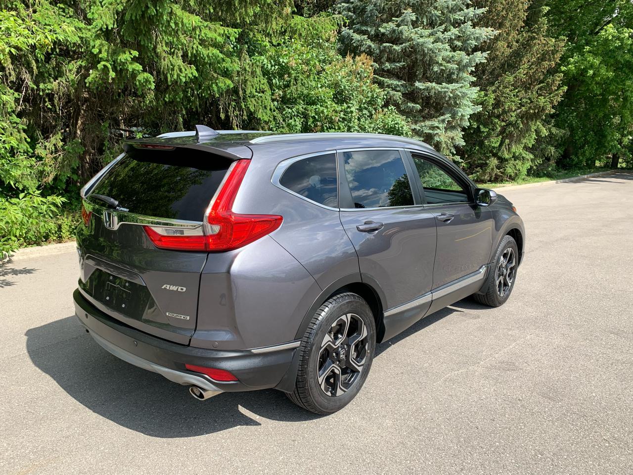 2017 Honda CR-V Touring - Photo #2