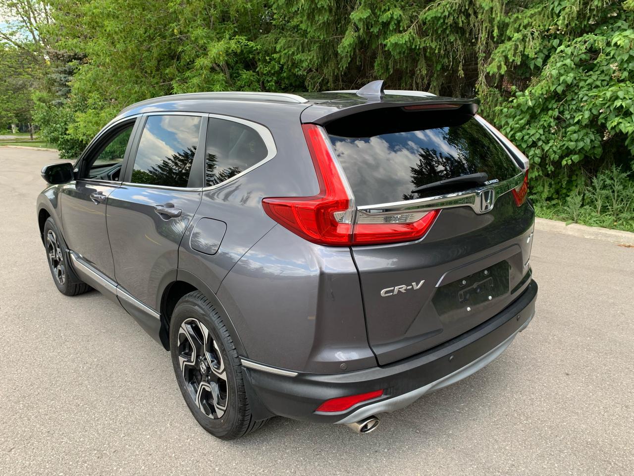 2017 Honda CR-V Touring - Photo #4