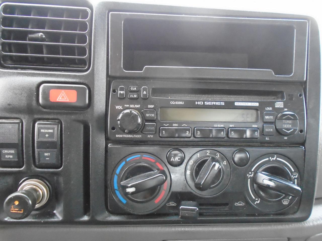 2007 Ford LCF FLAT BED - Photo #37