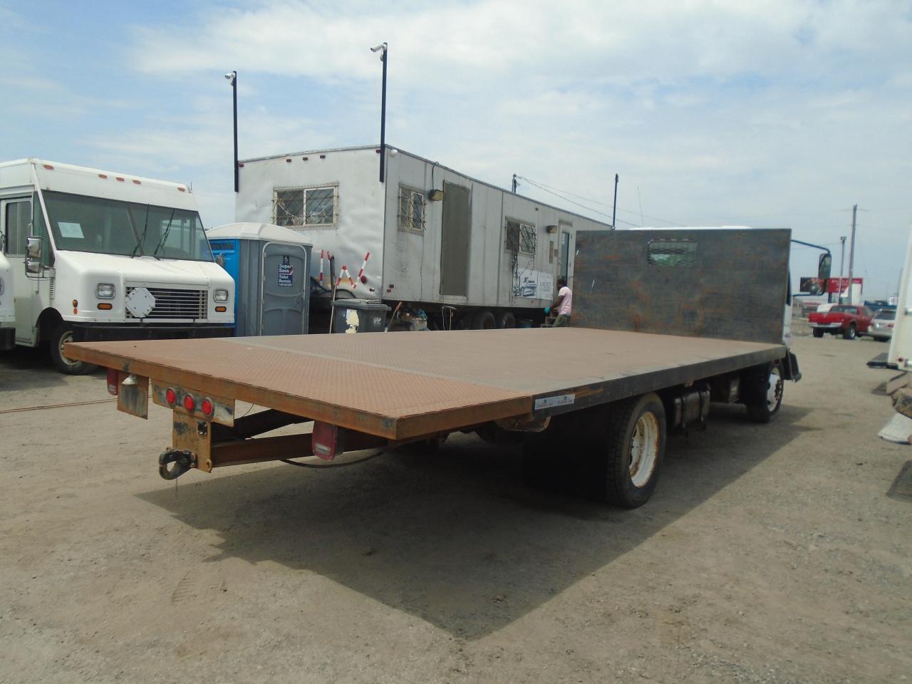 2007 Ford LCF FLAT BED Photo2