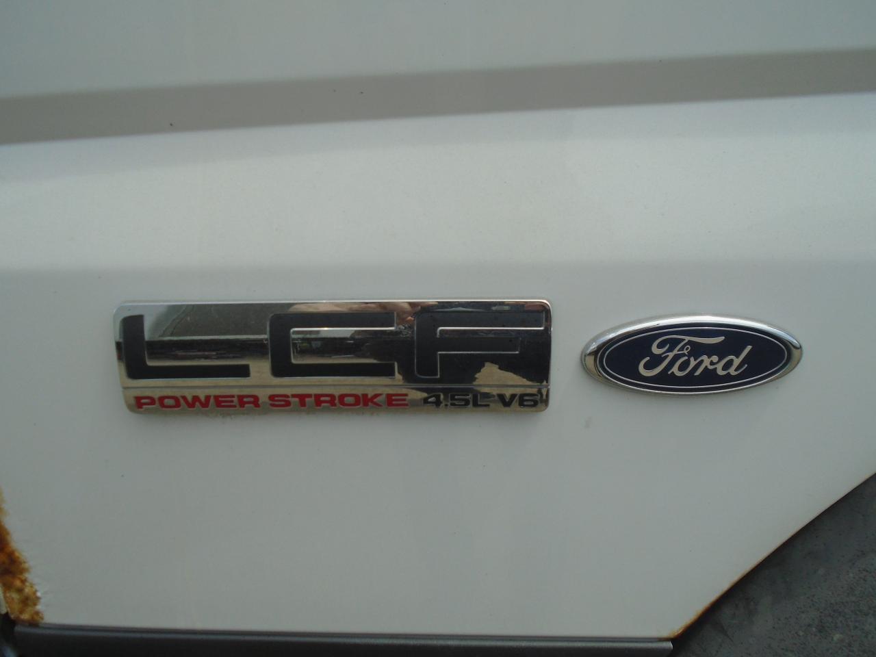 2007 Ford LCF FLAT BED - Photo #25