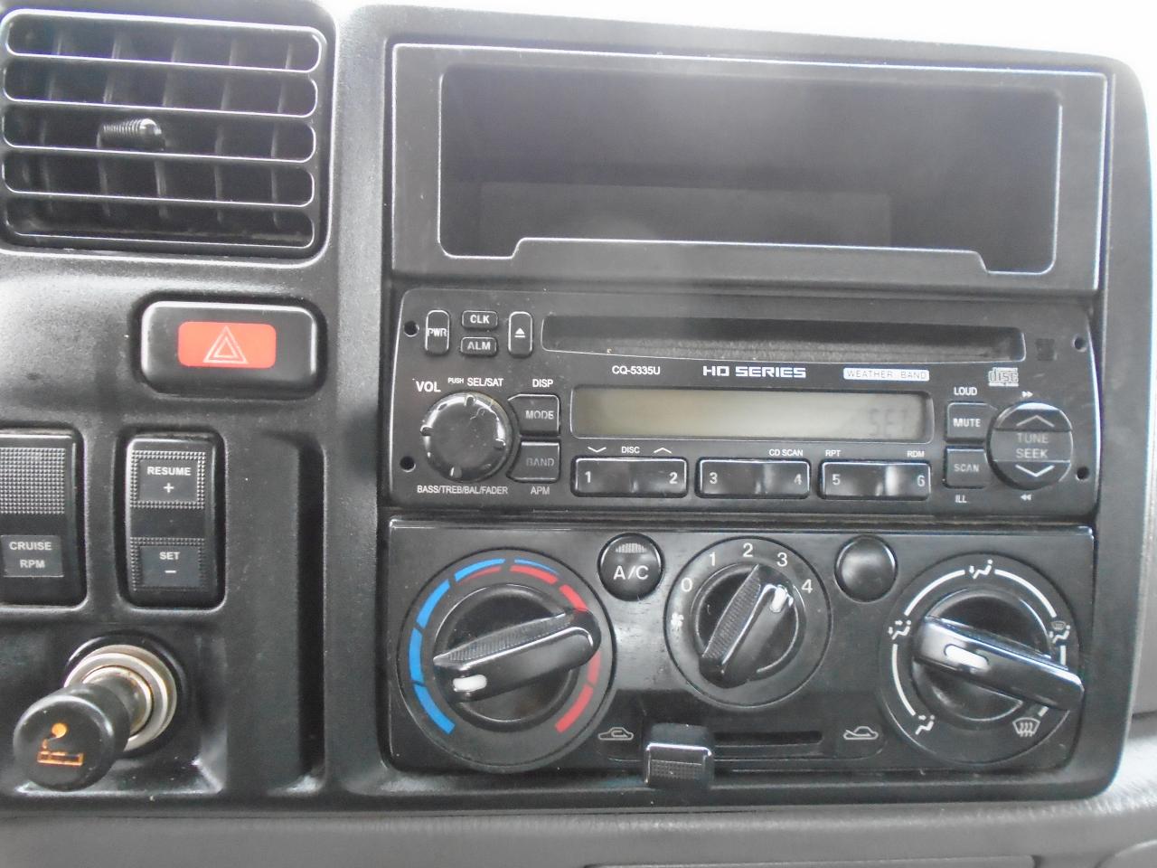 2007 Ford LCF FLAT BED - Photo #36